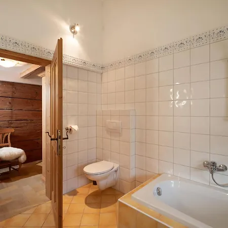 Hintermitterast Фермерский дом *